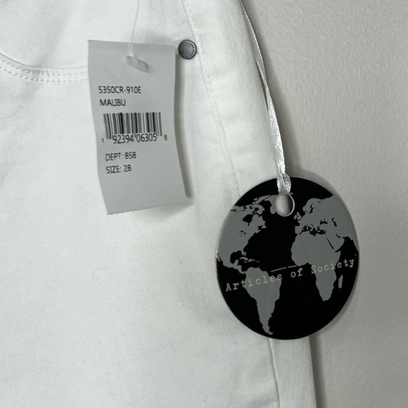 NWT - Articles of Society white ankle crop jeans. Size 28. Rise - 9”. - Picture 3 of 10